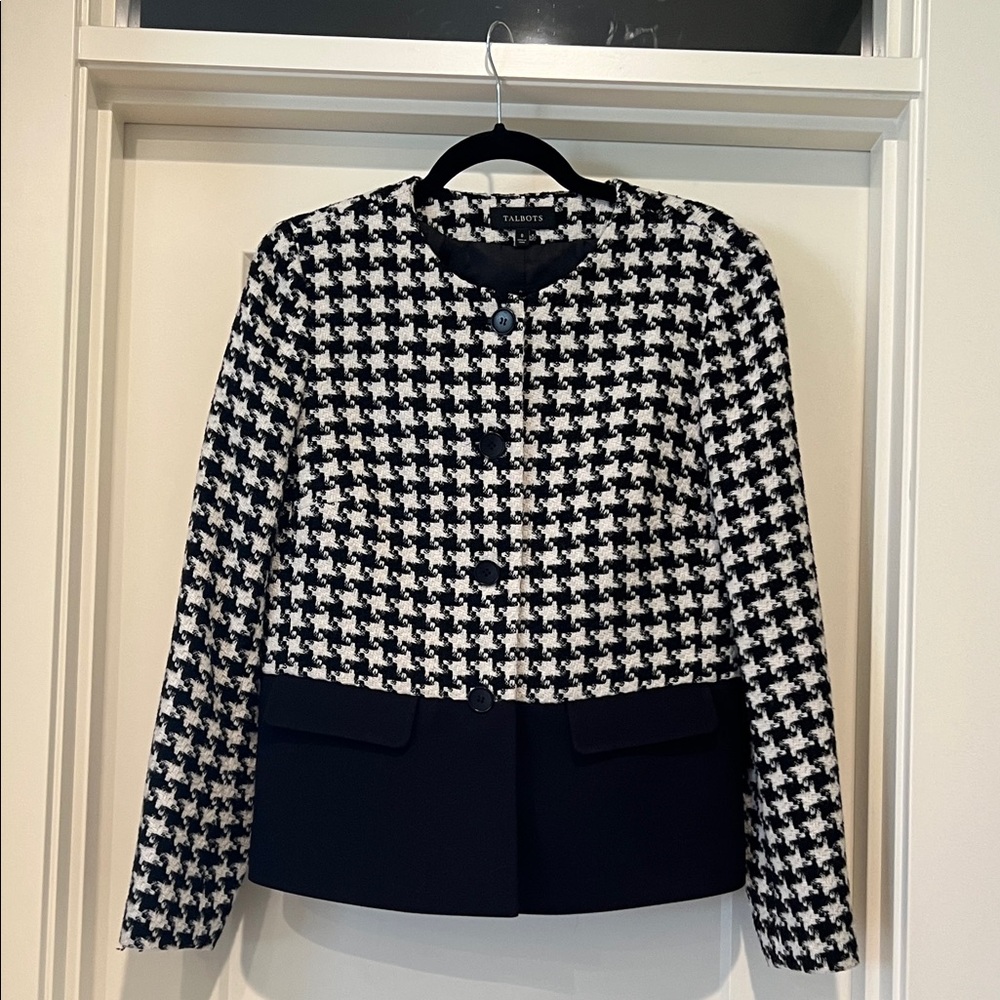 Talbots Black and White Houndstooth Blazer, size 8